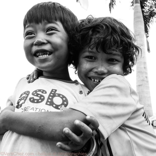 enfants-rires-cambodge-haiku